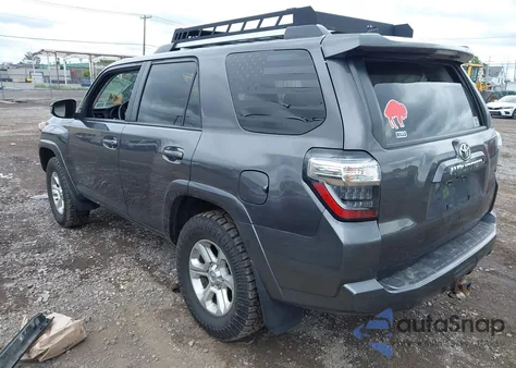 2019 Toyota 4Runner Sr5 z USA, uszkodzony, nr VIN JTEBU5JR6K5664313